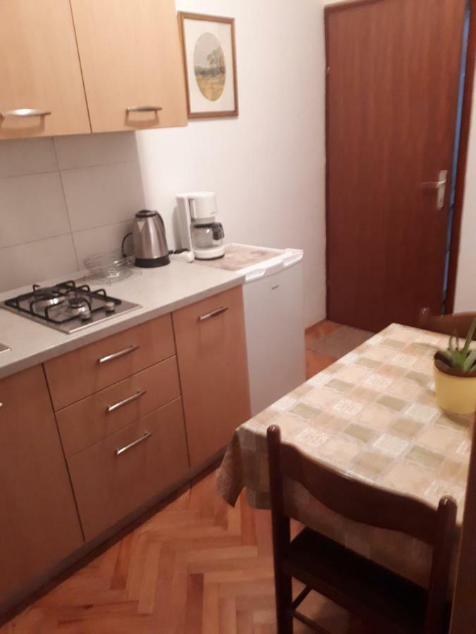 Lili Apartmán *